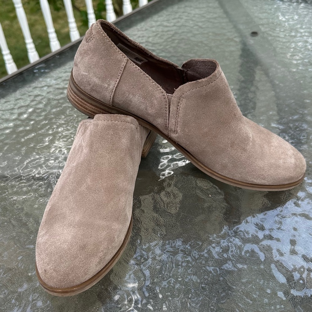 TOMS Shaye Low Suede Booties